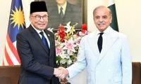 PM Shehbaz, Malaysian Counterpart Discuss Regional, Int'l Issues