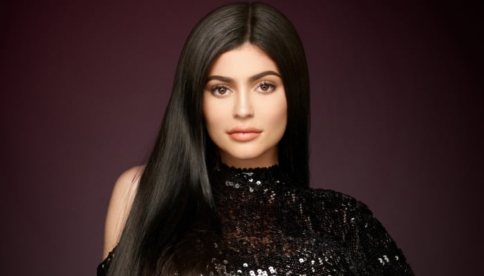 Kylie Jenner mesmerises fans with new photos after Paris Fashion Week debut