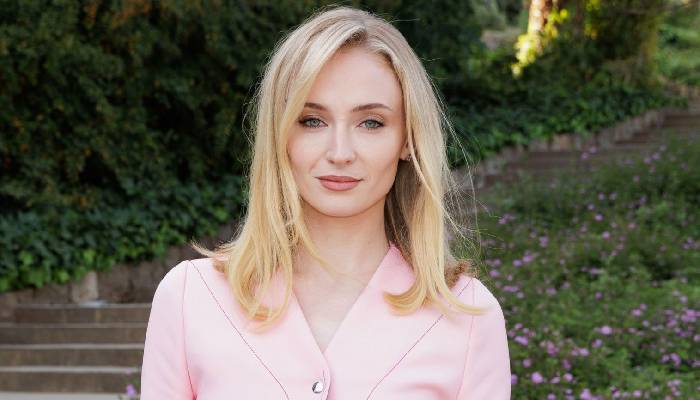 Sophie Turner agora é mãe de duas filhas, que divide com o ex-marido Joe Jonas