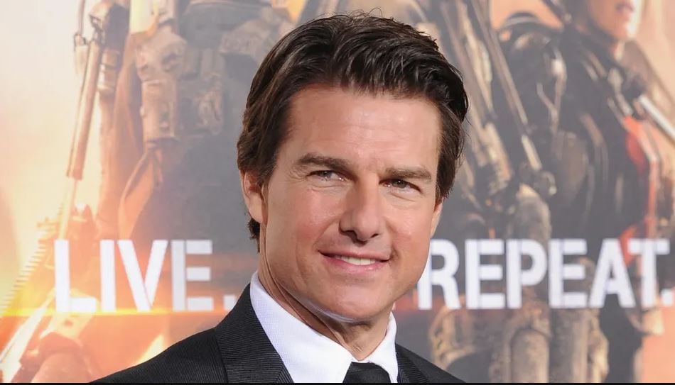 Tom Cruises Florida home threatened amid Hurricane Milton warnings.