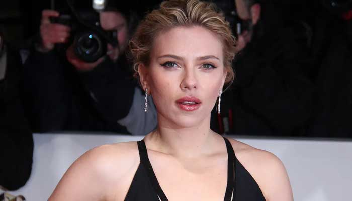 Scarlett Johansson regrets not listening to her makeup artist