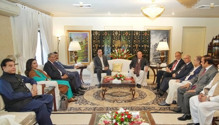 PPP delegation led by Chairman Bilawal Bhutto-Zardari meets Nawaz Sharif-led PML-N delegation at Punjab House, Islamabad, October 10, 2024. — X/@MediaCellPPP