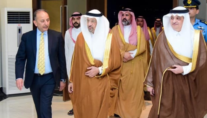 Federal Minister for Petroleum Musadik Malik (left) accompanying Saudi Arabian Minister for Investment Khalid bin Abdulaziz Al Falih (right) in Islamabad on October 9, 2024. —Facebook/ @DrMusadikMalik