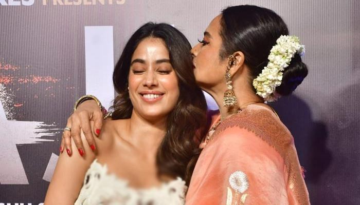 Janhvi Kapoor redefines her relationship with her ‘Peddamma’ Rekha