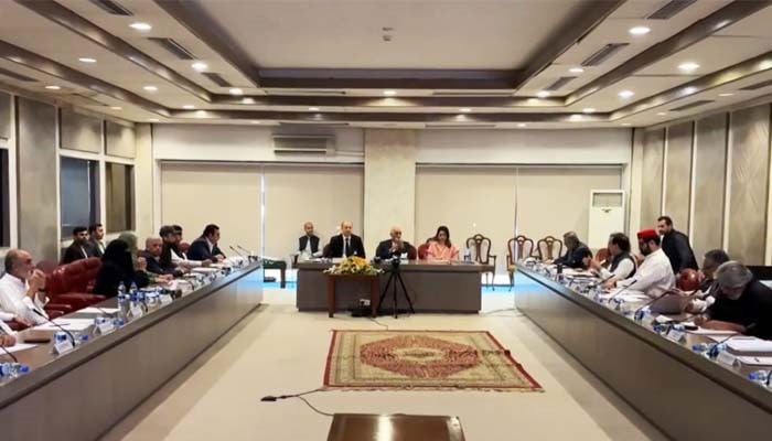 Members of political parties and federal ministers attend the fifth in-camera session of the Special Committee of Parliament in this still taken from a video. — Geo News/YouTube