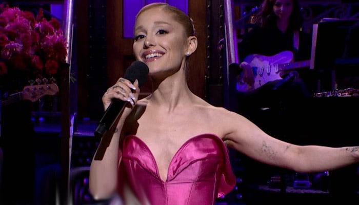 Ariana Grande hosted the latest episode of SNL with Stevie Nicks as musical guest