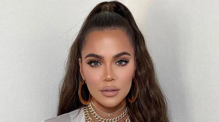 Khloe Kardashian reçoit des produits de comblement pour le visage et partage des photos après l’ablation de la tumeur