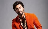 Ranbir Kapoor Mesmerises Fans With Traditional Attire For A Fashion Show 