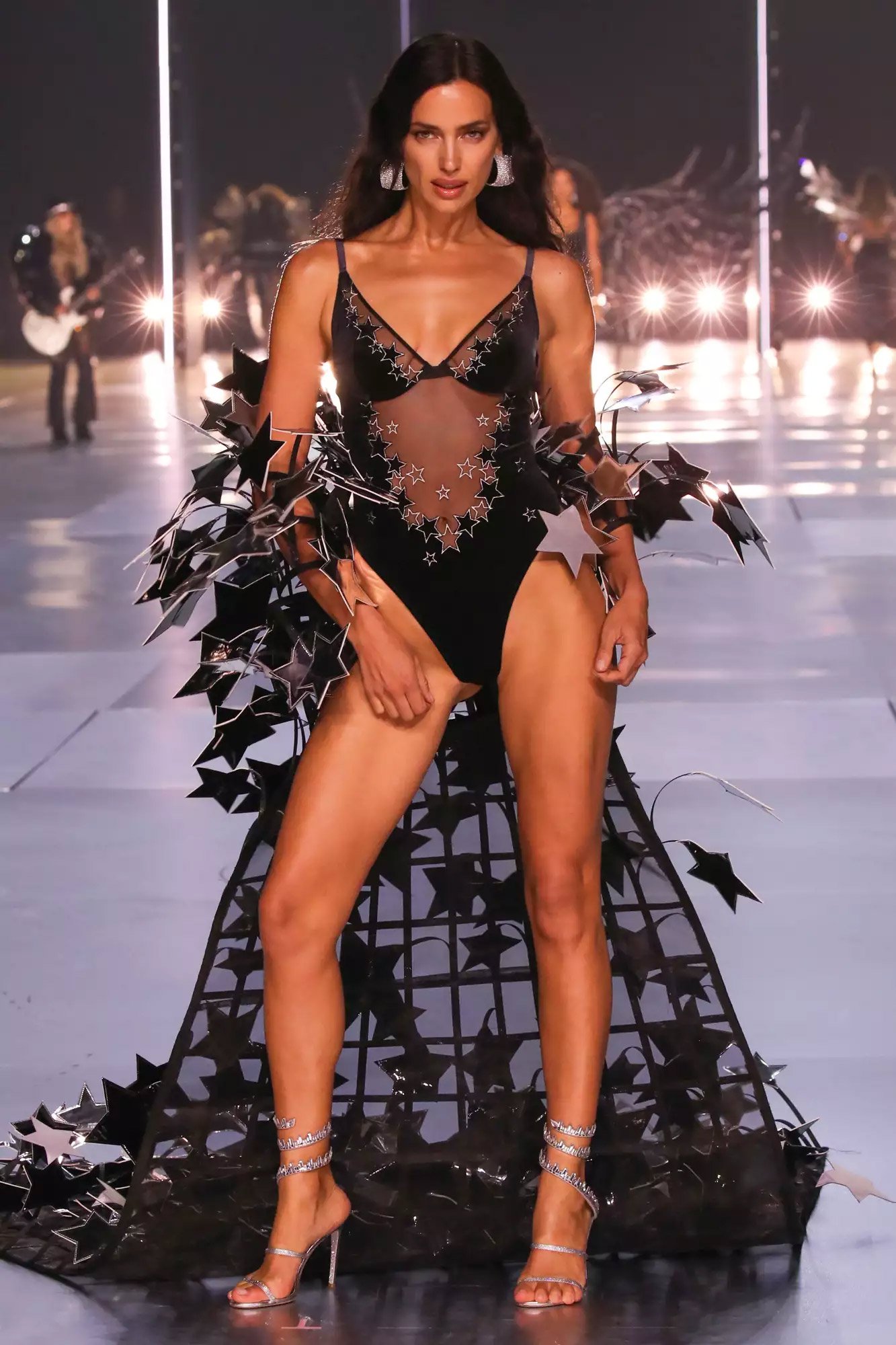 Irina Shayks latest Victorias Secret Runway look