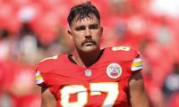 Travis Kelce appears to struggle at game without Taylor Swift