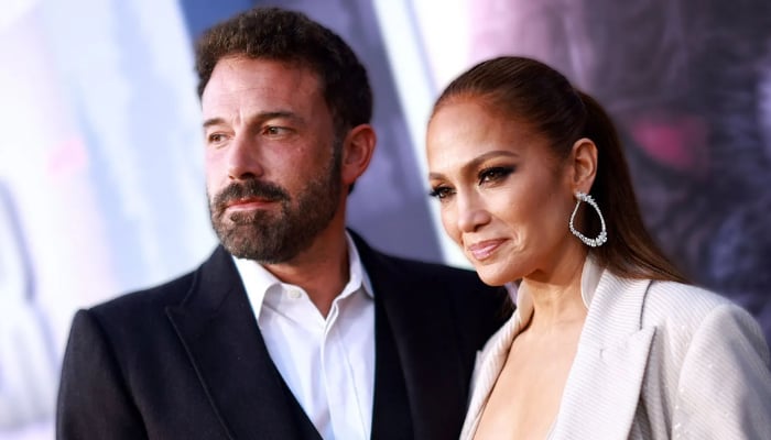 Ben Affleck, Jennifer Lopez in trouble about luxurious mansion