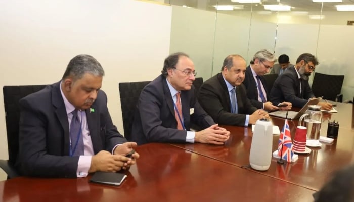 The Pakistani delegation led by Finance Minister Muhammad Aurangzeb (2nd left) in a meeting with UK Minister of State for Development, Women and Equalities Ms. Anneliese Dodds in Washington on October 24, 2024. —Instagram/ @finance_ministry