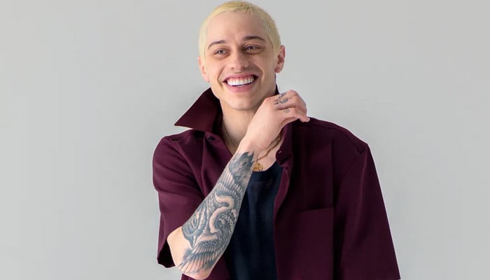 Pete Davidson shows off nearly bare arms alongside Machine Gun Kelly