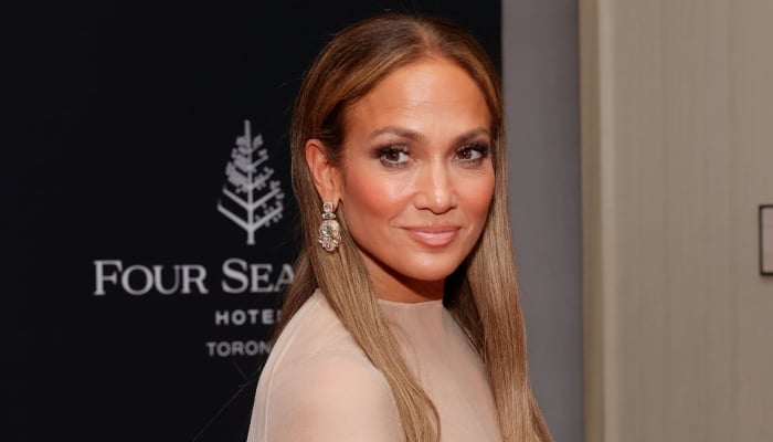 Jennifer Lopez grabs lunch with pals amid Oscar buzz for film Unstoppable