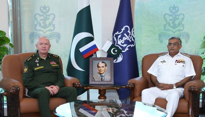 Russias Deputy Defence Minister Colonel General Aleksandr V Fomin (left) calls on Chief of the Naval Staff Admiral Naveed Ashraf at Naval Headquarters on October 29, 2024. — APP