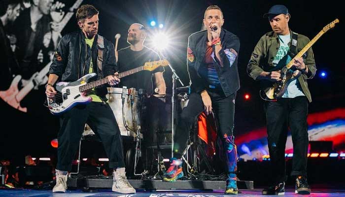 Chris Martin apologizes to audience before Melbourne show