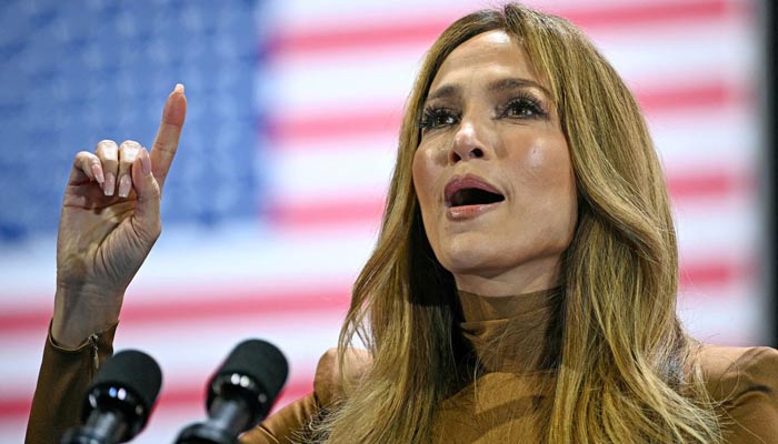 Jennifer Lopez breaks down as she talks about love