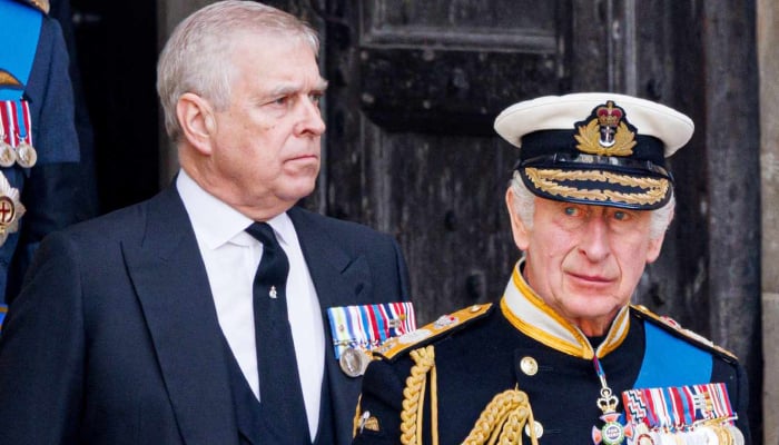 Le prince Andrew réagit au camouflet choquant du roi Charles : il a tout perdu