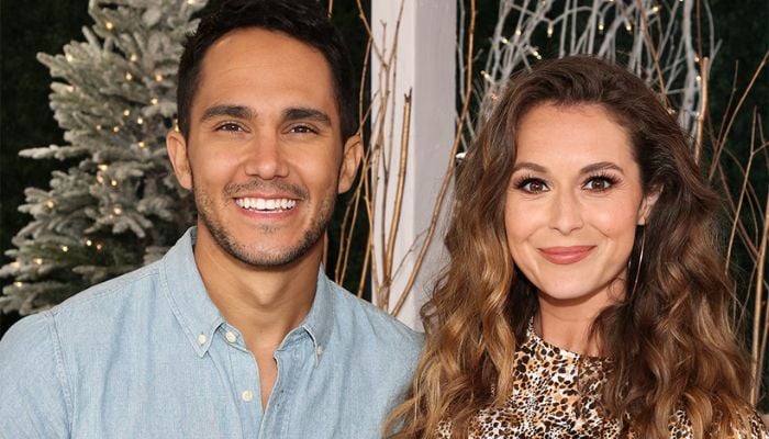 Alexa PenaVega shared that her husband, Carlos PenaVega, felt insecure while they were on reality show.