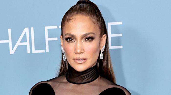 Jennifer Lopez steals spotlight on 'The Graham Norton Show'