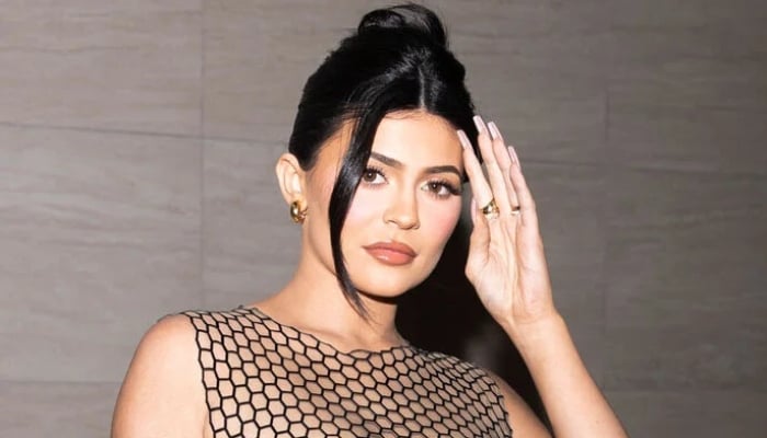 Kylie Jenner sets fashion bar high with her new stylish look