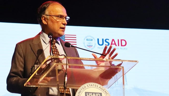 Federal Minister for Planning Ahsan Iqbal addresses the event organised by the USAID in Islamabad on November 18, 2024. — PID