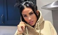 Katie Price Disappoints Fans As She Pulls Out 'vape' On Train