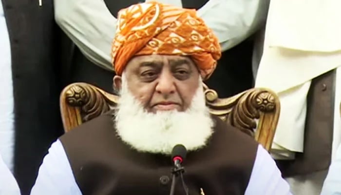 Jamiat Ulema-e-Islam-Fazl (JUI-F) chief Maulana Fazlur Rehman addresses a press conference. —APP/File