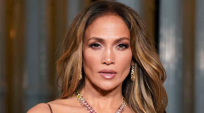 Jennifer Lopez stuns onlookers as she steps out for coffee run