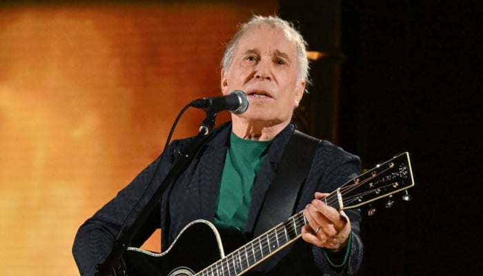 Paul Simon dishes on how hearing disability altered his setlist