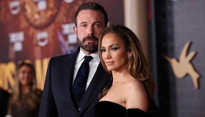 Ben Affleck to tune into first holiday season sans Jennifer Lopez amid divorce filing