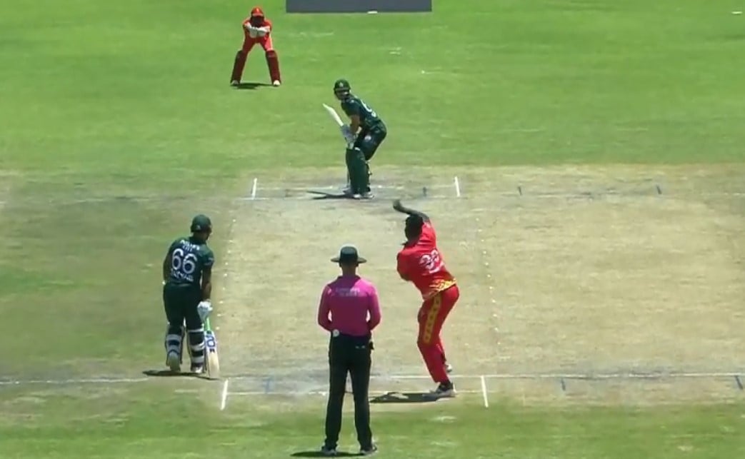 Pakistan team batting against Zimbabwe. — Screengrab