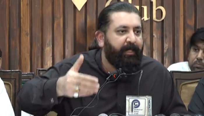 Pakistan Tehreek-e-Insaf spokesperson Sheikh Waqas Akram addressing a press conference in Peshawar on October 30, 2024. —Screengrab/X/@SheikhWaqqas