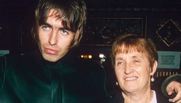 Peggy will seeing her sons on-stage in Oasis tour after 15 years of feud