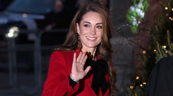 Kate Middleton leaves Carol live performance visitor in tears with particular gesture