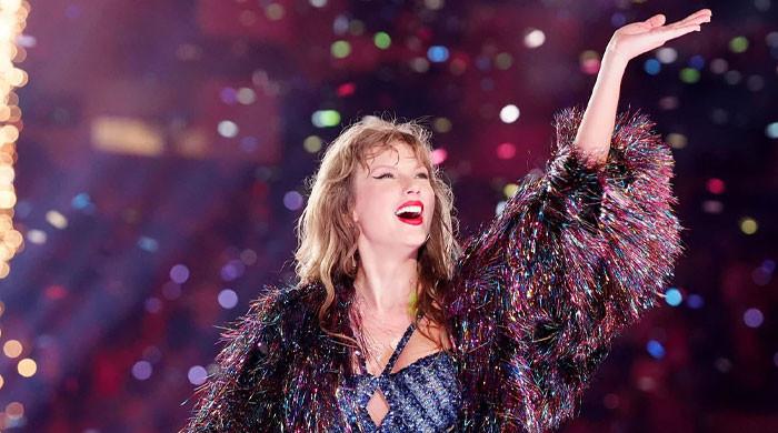 Taylor Swift says goodbye to Eras Tour