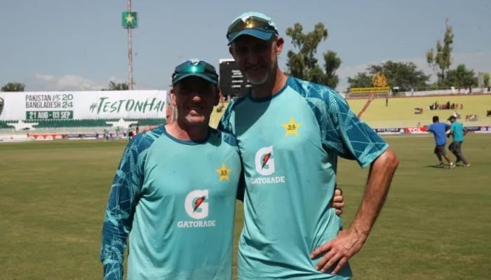 Pakistans red-ball coach Jason Gillespie (right) and high-performance coach Tim Nielsen. — PCB