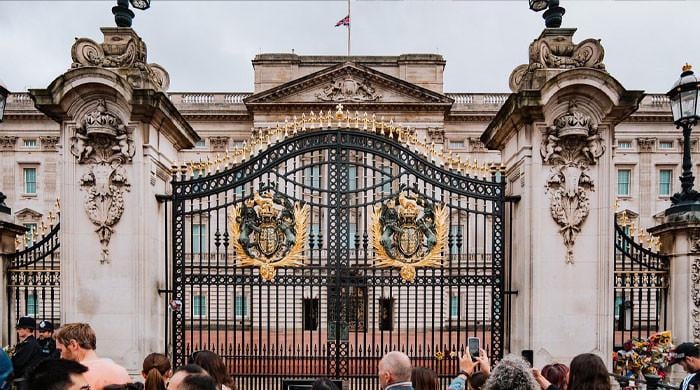 Palace releases message as police shares replace on Windsor Castle break-in