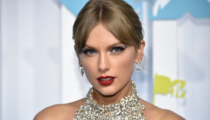 Taylor Swift fuels surgery speculations following Eras Tour end