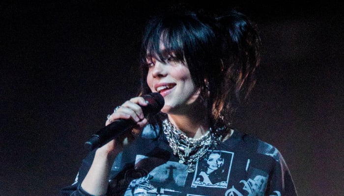 Billie Eilish faces unexpected twist during stage performance