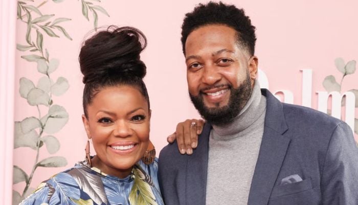 Yvette Nicole Brown revealed that her brother walked her down the aisle.