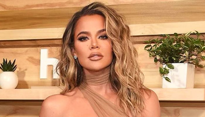 Khloe Kardashian shares risky Christmas decoration