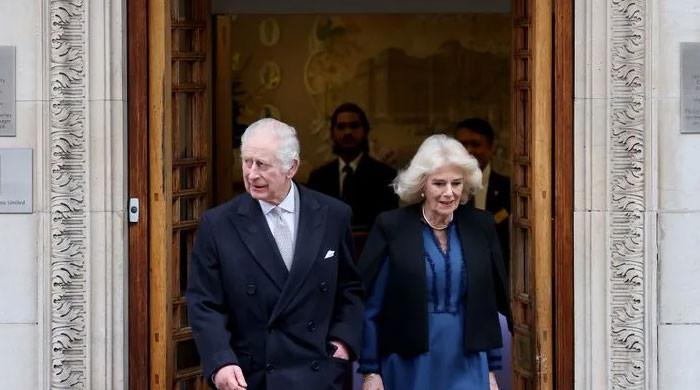 King Charles keeps cancer diagnosis close to chestâ€”But why?