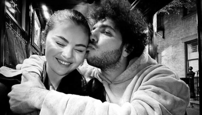 Selena Gomez, Benny Blanco capture hearts with romantic chemistry