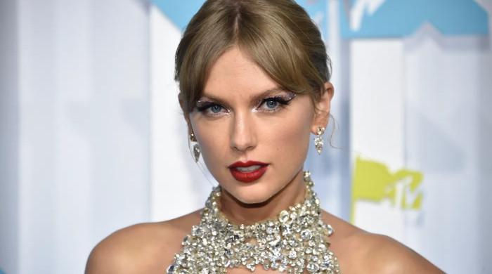 Taylor Swift makes 0,000 donation to Kansas City Education Centre