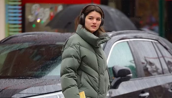 Suri Cruise steps out in NYC as Tom's trust fund kicks in