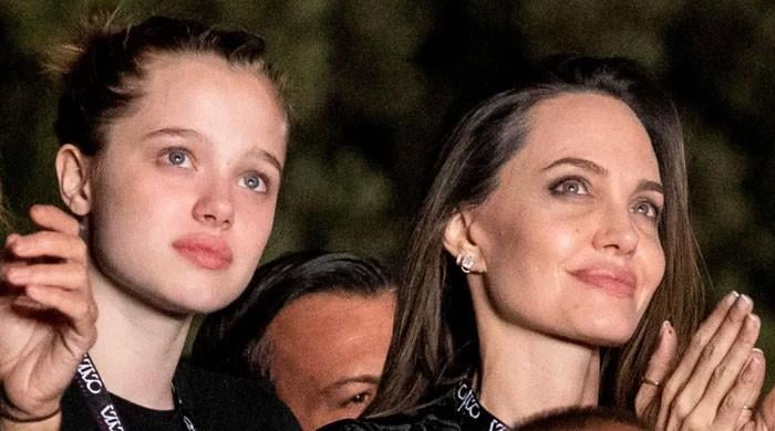 Angelina Jolie left alone by Shiloh for Christmas shopping