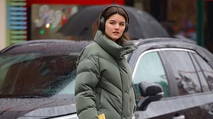 Suri Cruise steps out in NYC as Tom’s trust fund kicks in