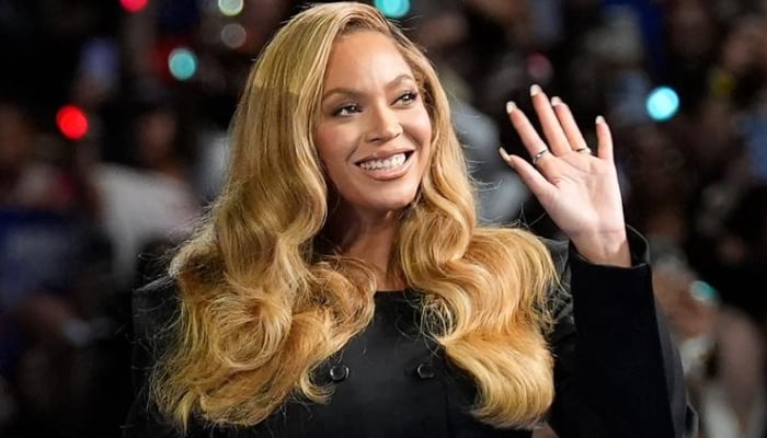 Beyonce fans are thrilled as they connect the dots after her teaser