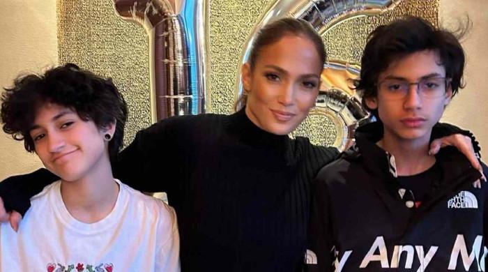 Jennifer Lopez shares glimpse into cosy Christmas with family